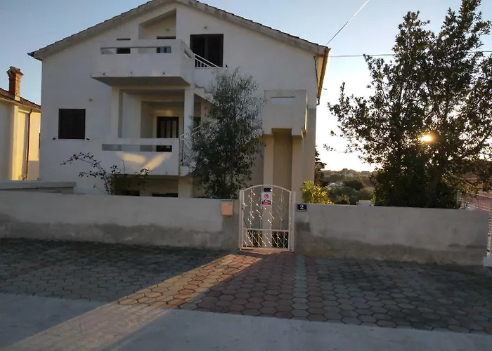 Jadranko דירה יזרה